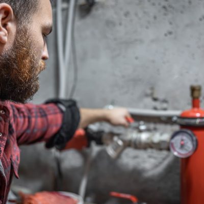 Jaka rura do gazu od skrzynki do domu Poradnik wyboru